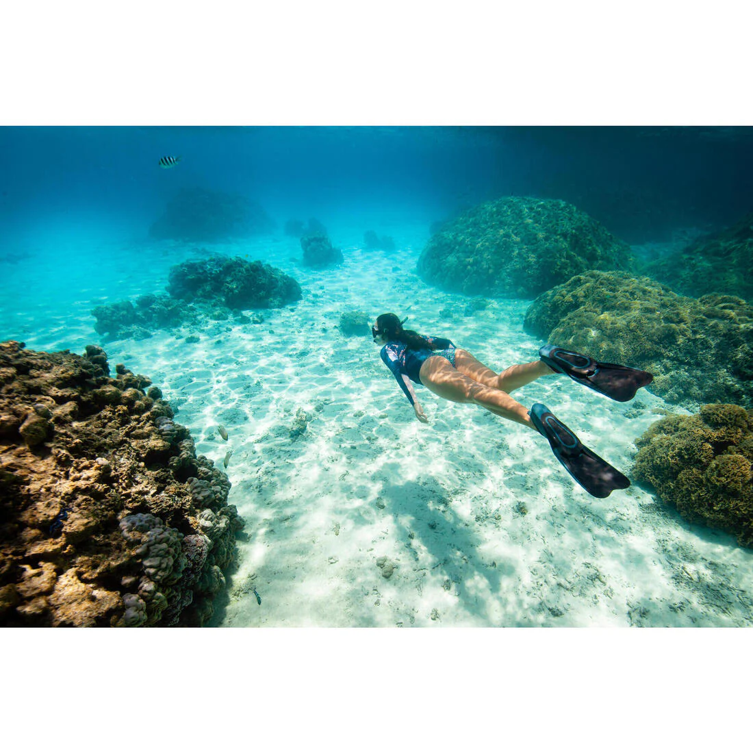 Aletas de snorkel cortas negras para adulto FF100 - Image 9