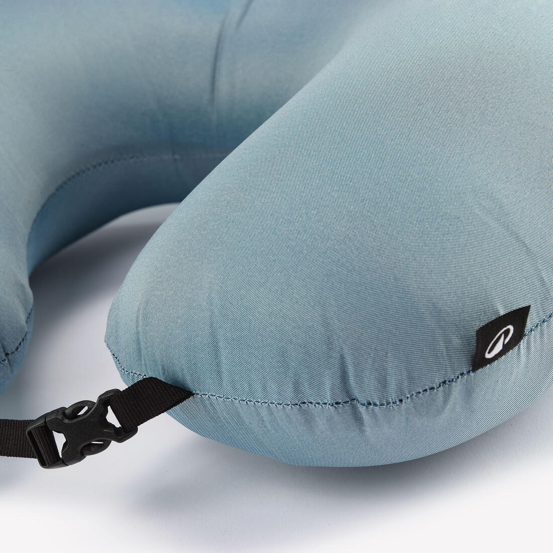 Almohada de viaje azul Travel 100 Compact - Image 3
