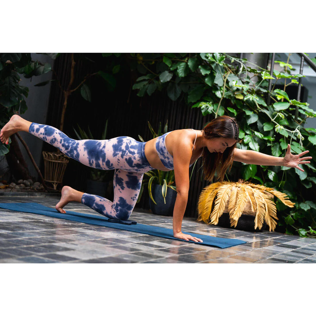 Almohadilla de yoga para rodillas y muñecas azul oscuro - Image 4