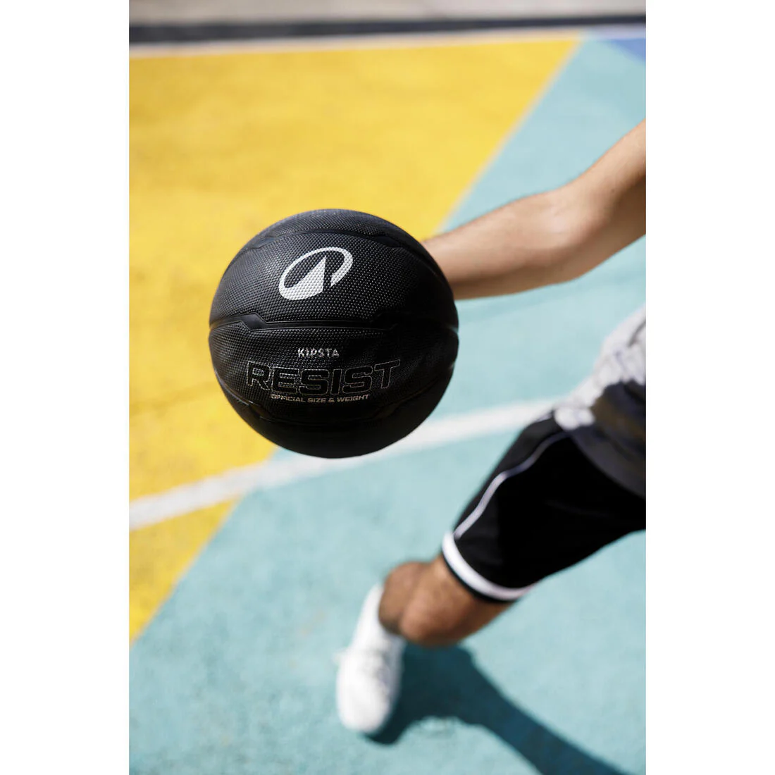 Balón de básquetbol para exterior talla 7 negro para niños/ hombres Resist - Image 5