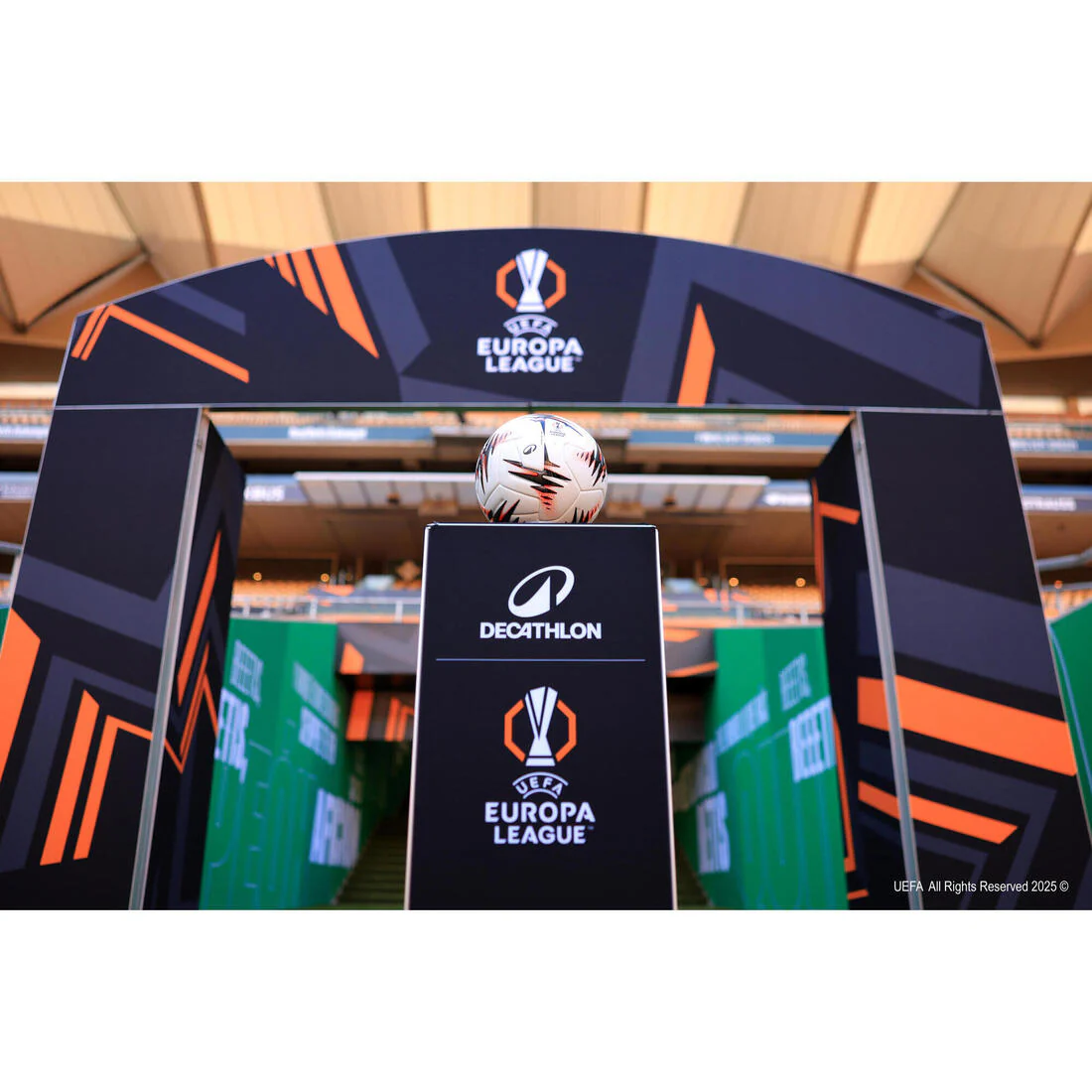 Balón de futbol oficial UEFA Europa League 2025/2026 talla 5 vendido con caja - Image 10