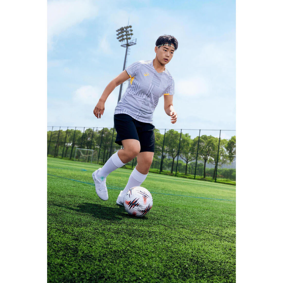 Balón de futbol oficial UEFA Europa League 2025/2026 talla 5 vendido con caja - Image 17