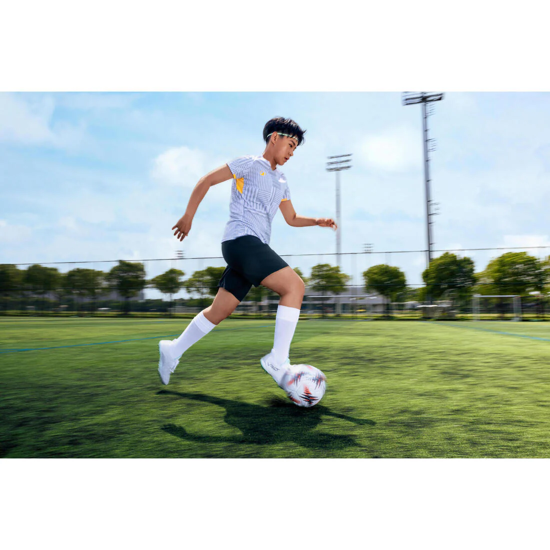 Balón de futbol oficial UEFA Europa League 2025/2026 talla 5 vendido con caja - Image 19