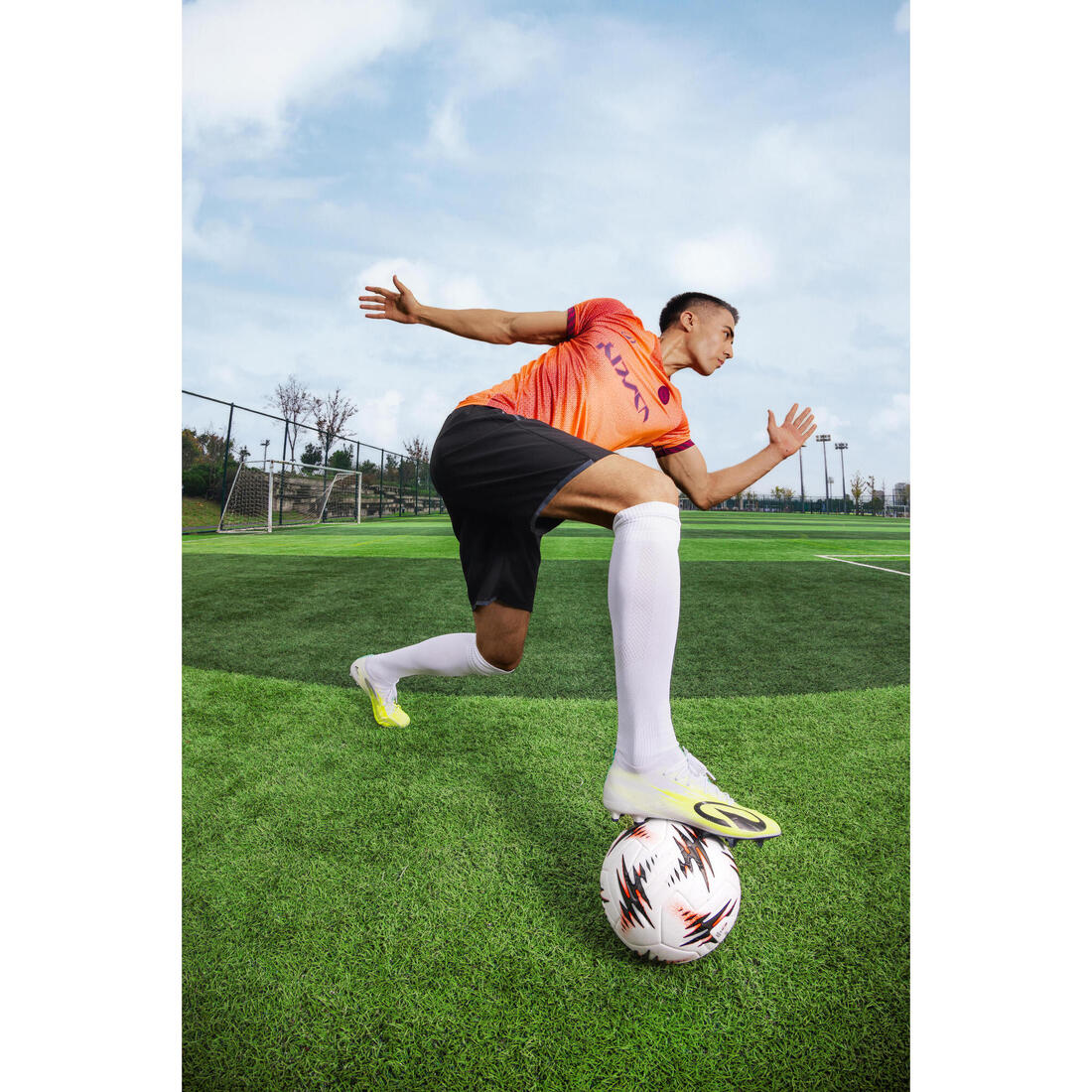 Balón de futbol oficial UEFA Europa League 2025/2026 talla 5 vendido con caja - Image 20