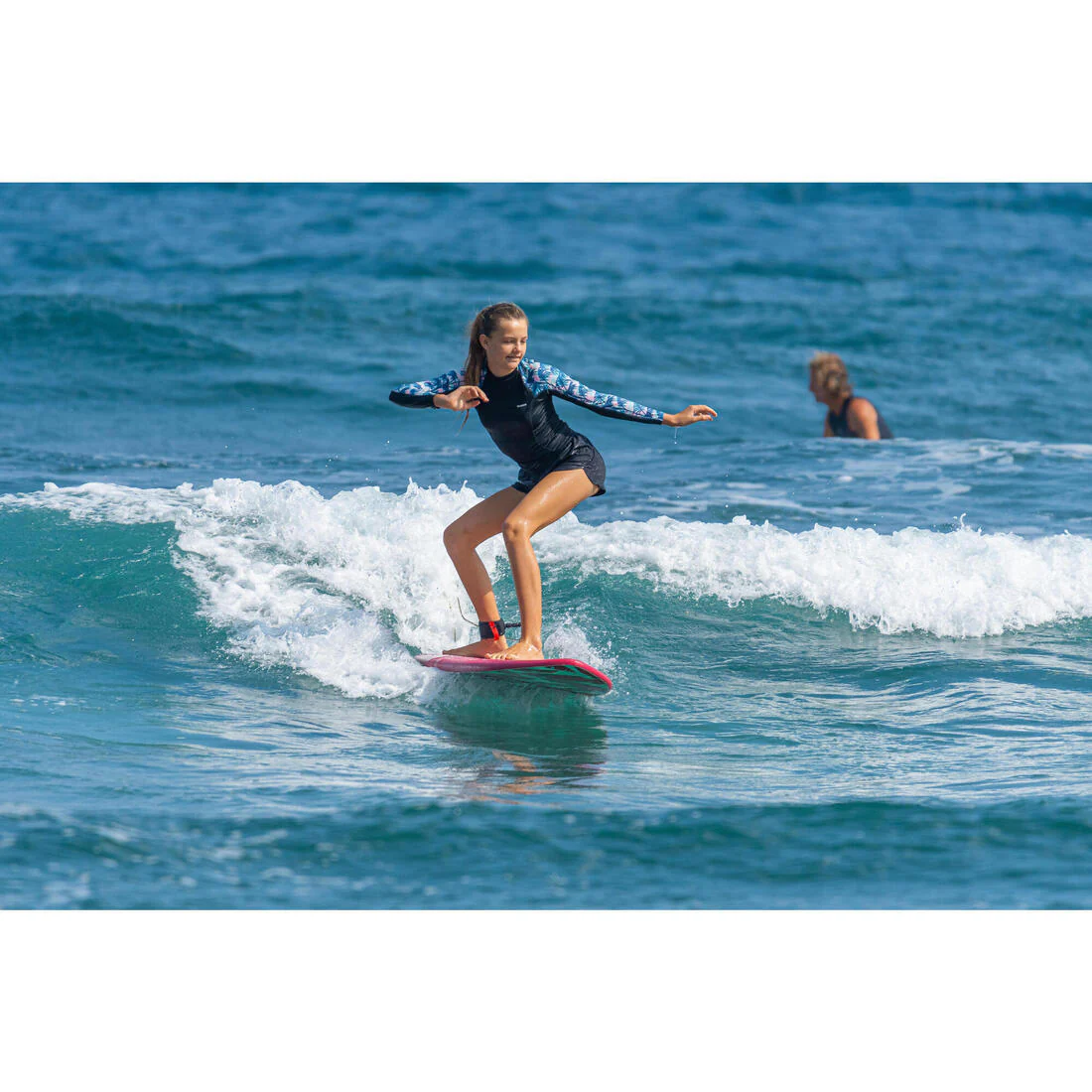 Bermuda de surf negra para niña 100 Katy - Image 17