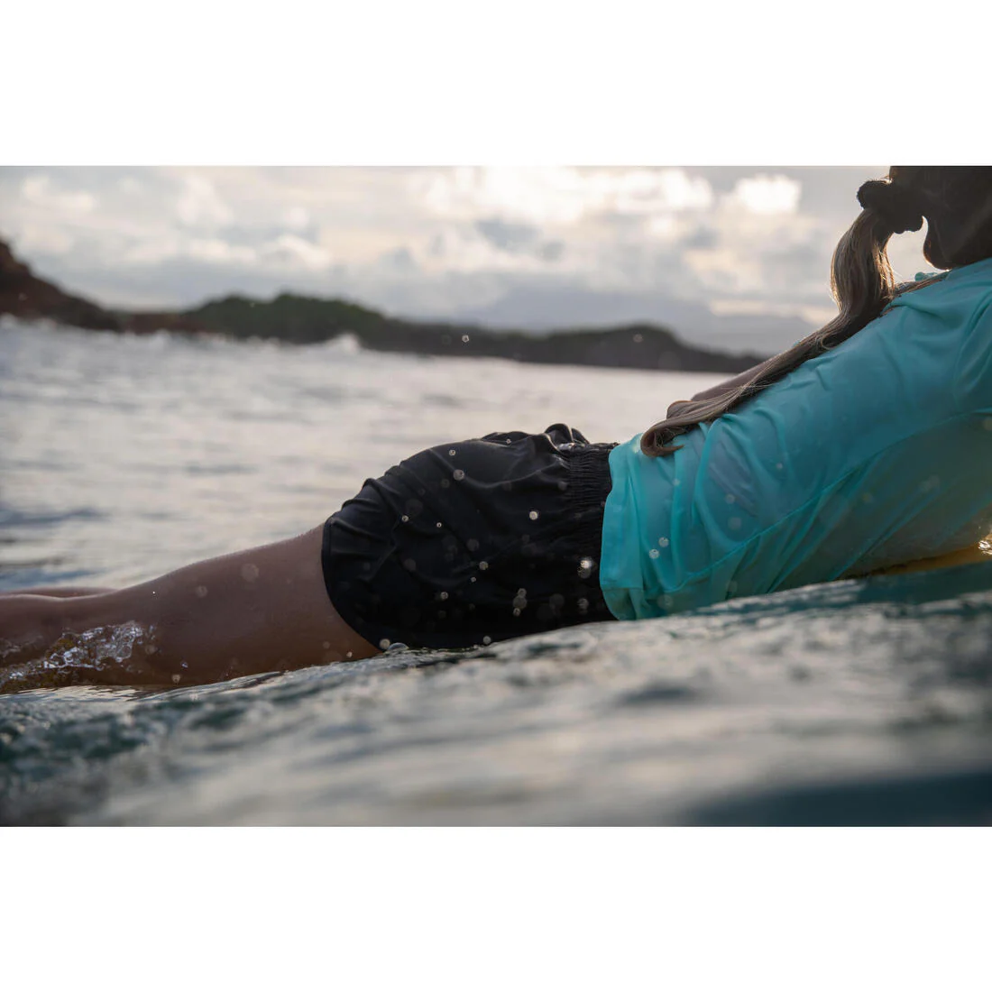 Bermuda de surf negra para niña 100 Katy - Image 18