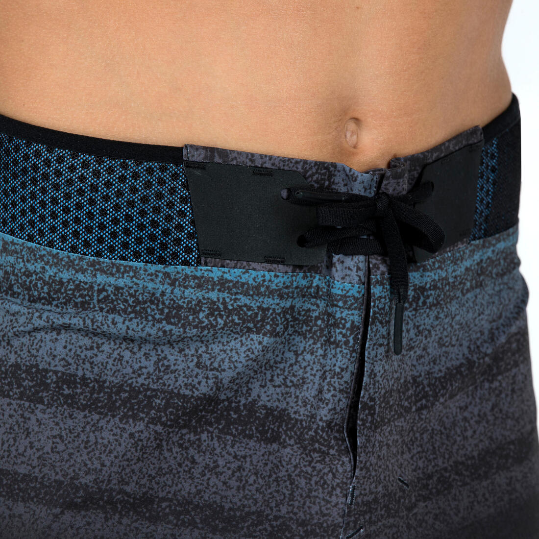 Bermuda de surf negro con azul de rayas para niños 900 - Image 5