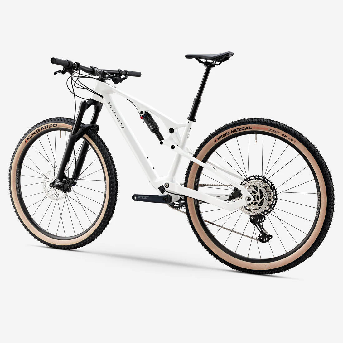 Bicicleta de MTB XC con cuadro de carbono y suspensión total blanca Race 900 - Image 3