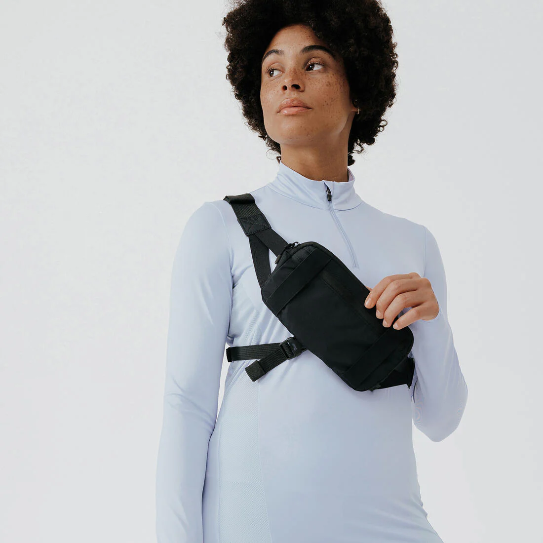 Bolsa cangurera de running de 2 posiciones de 0.5 L negra para hombre y mujer - Image 3
