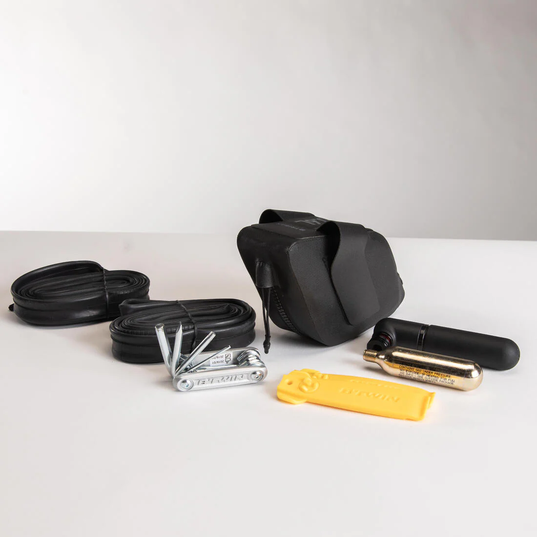 BOLSA DE ASIENTO RACE M 0.6 L NEGRA - Image 5