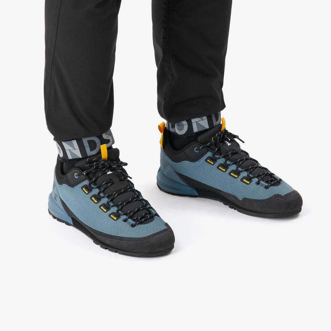 Bota de aproximación de trekking azul para hombre Edge - Image 6