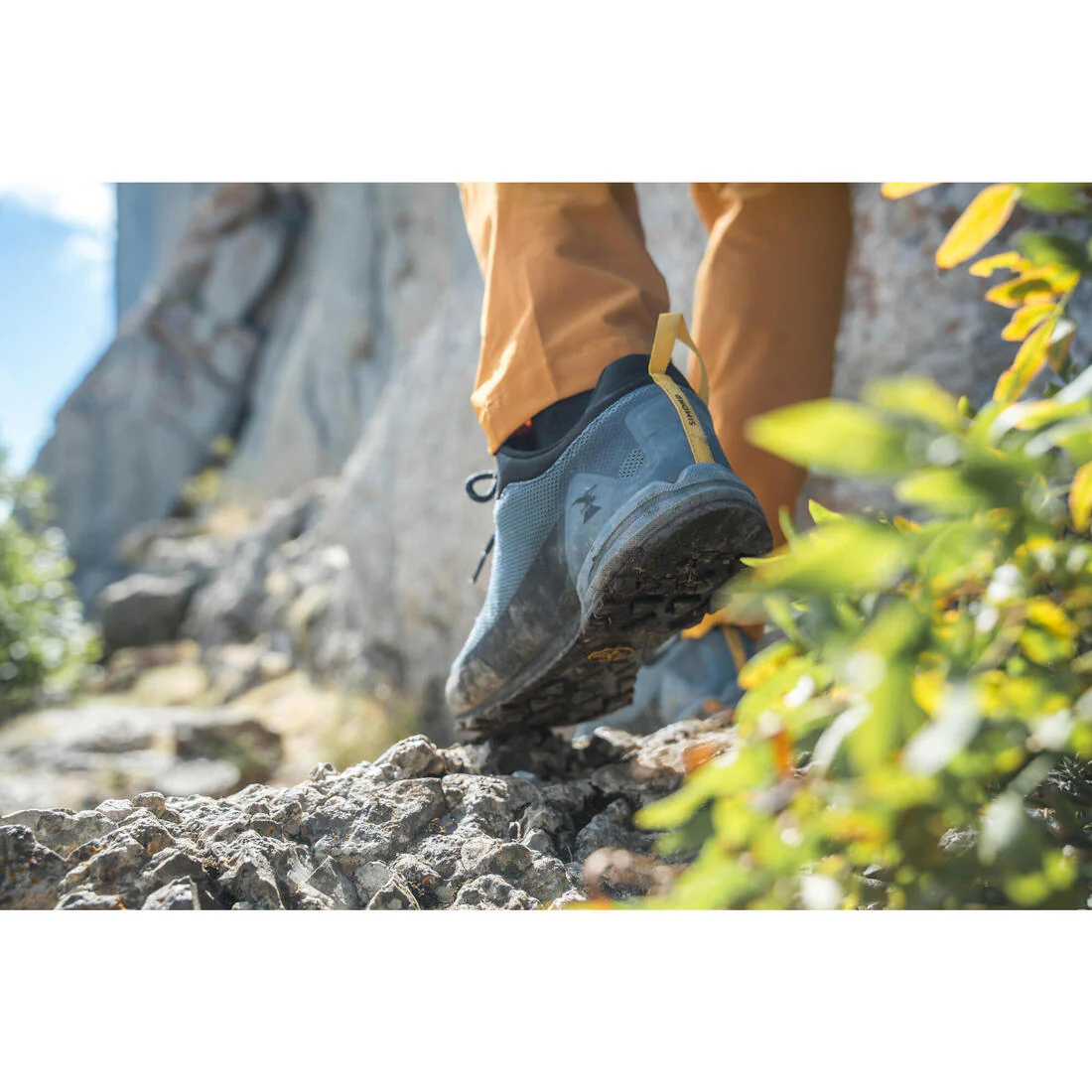 Bota de aproximación de trekking azul para hombre Edge - Image 9