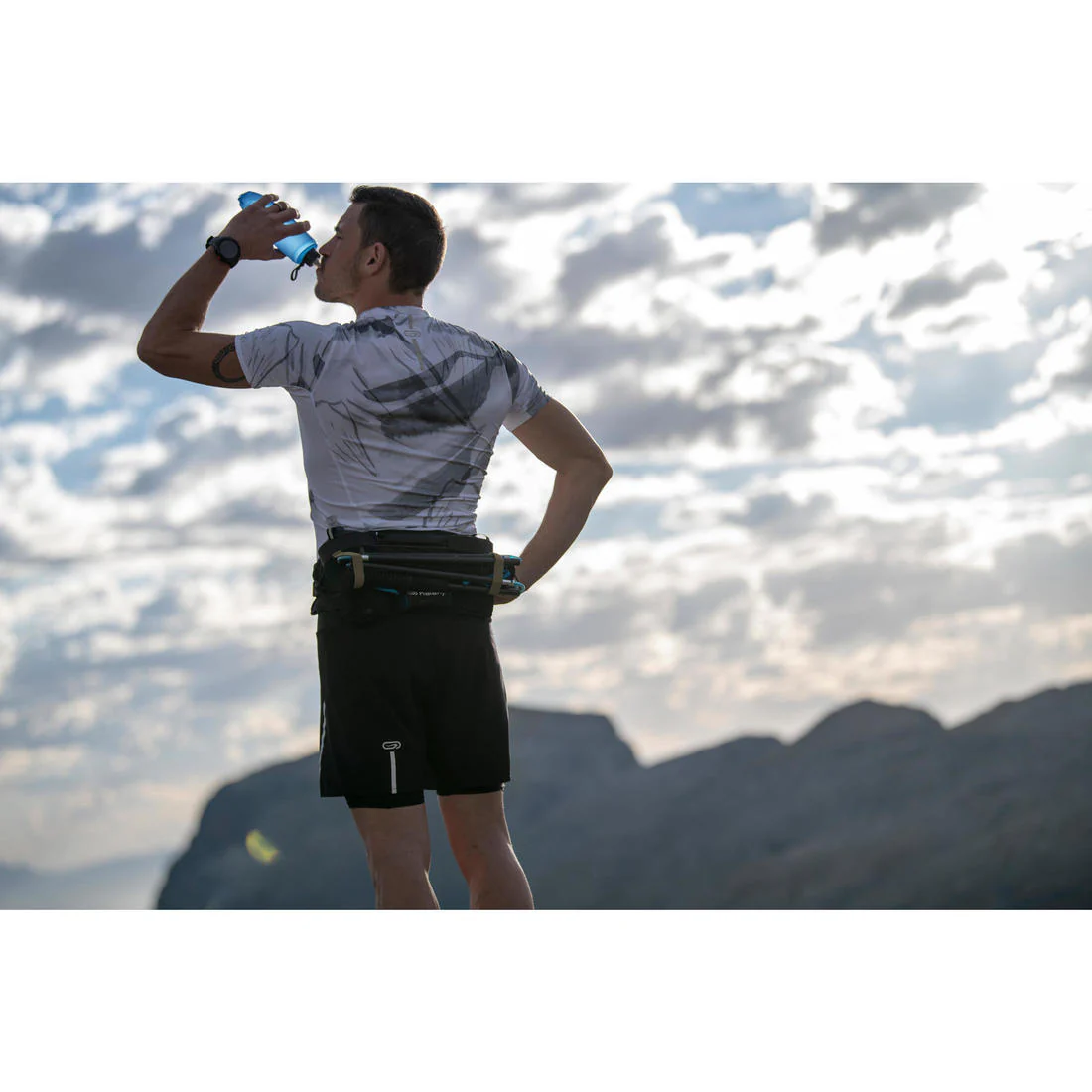 BOTELLA BLANDA PARA CARRERA EN MONTAÑA 500 ml AZUL - Image 12