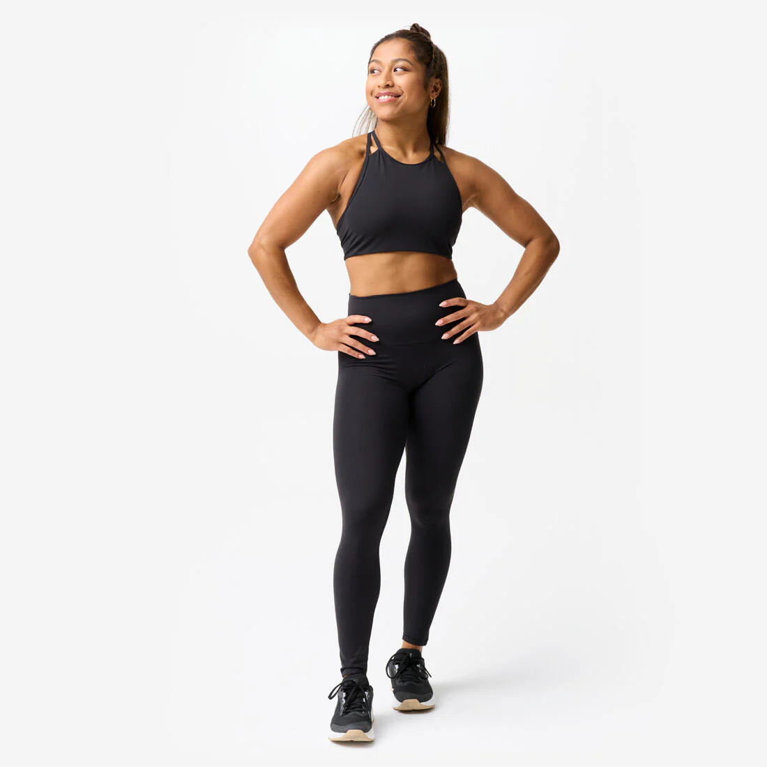 Brassiere de fitness de sujeción ligera con tirantes delgados negro para mujer - Image 2
