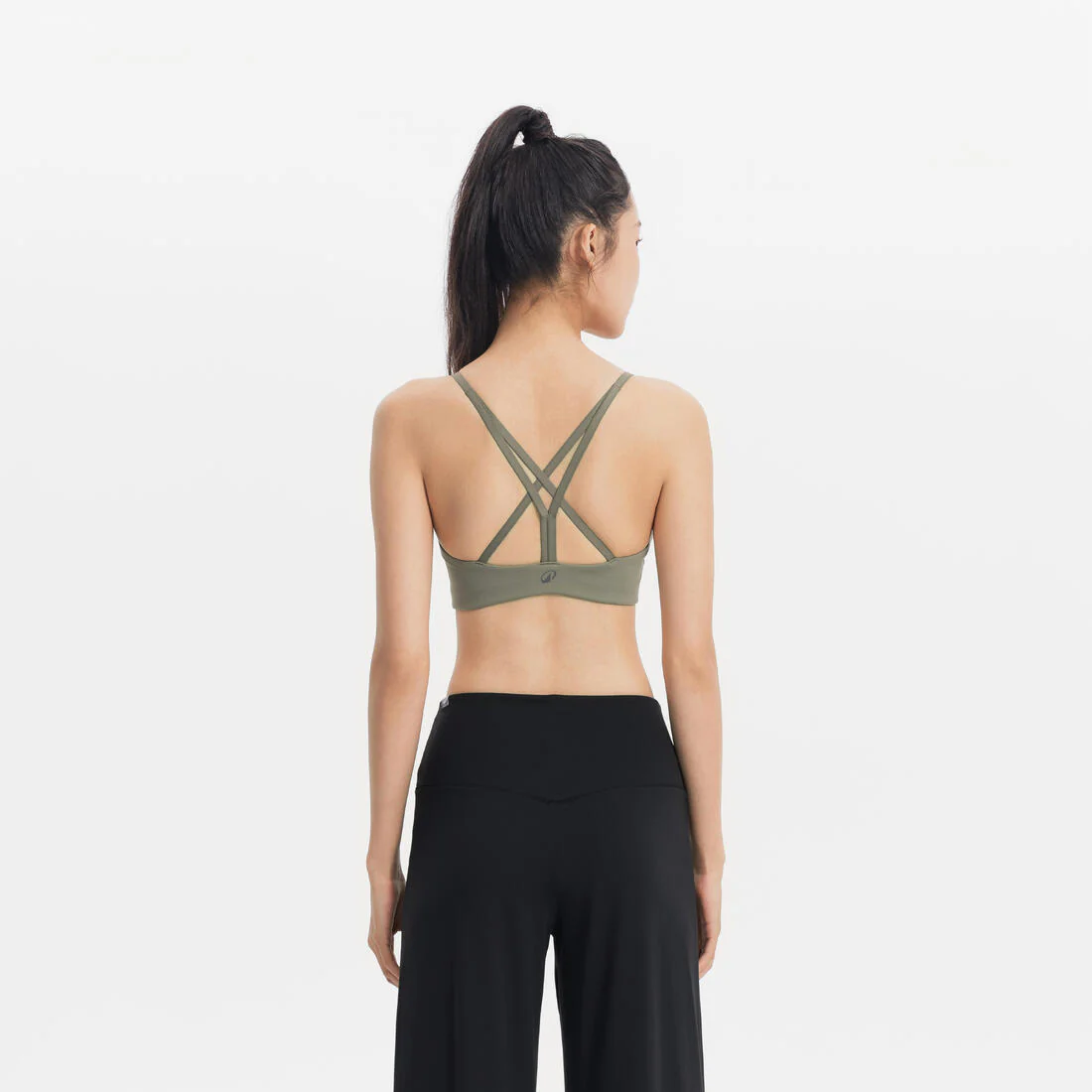 Brassiere deportivo de sujeción ligera con tirantes café y arcilla para mujer - Image 4
