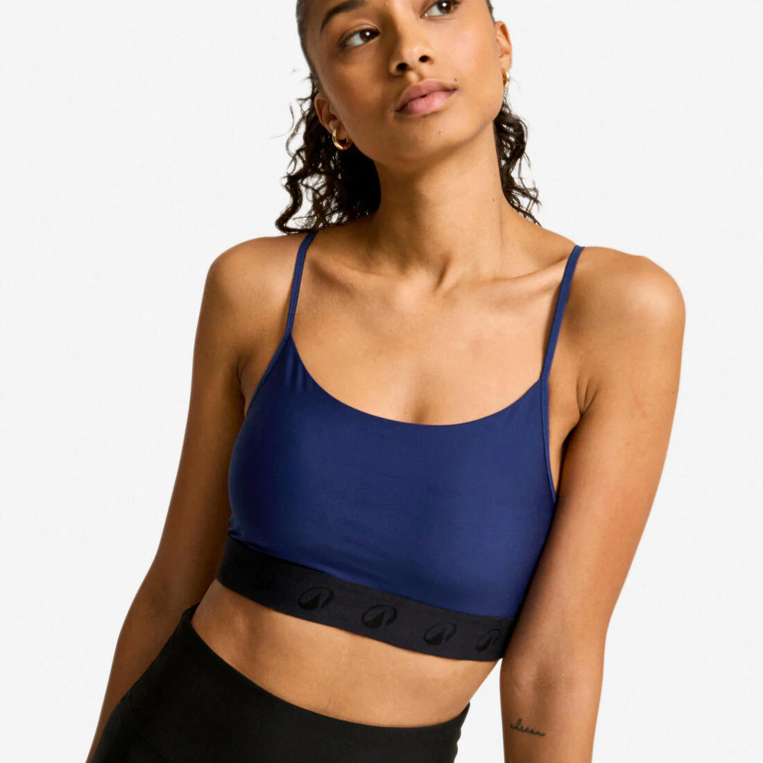 Brassiere-top de fitness con tirantes finos de sujeción ligera para mujer - Image 20