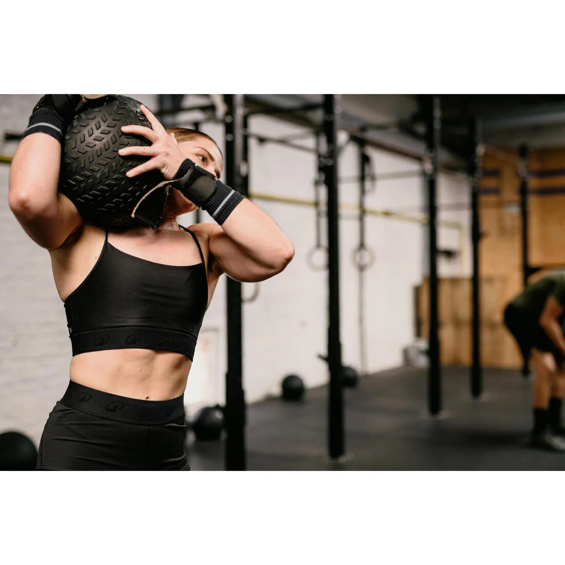 Brassiere-top de fitness con tirantes finos de sujeción ligera para mujer - Image 22