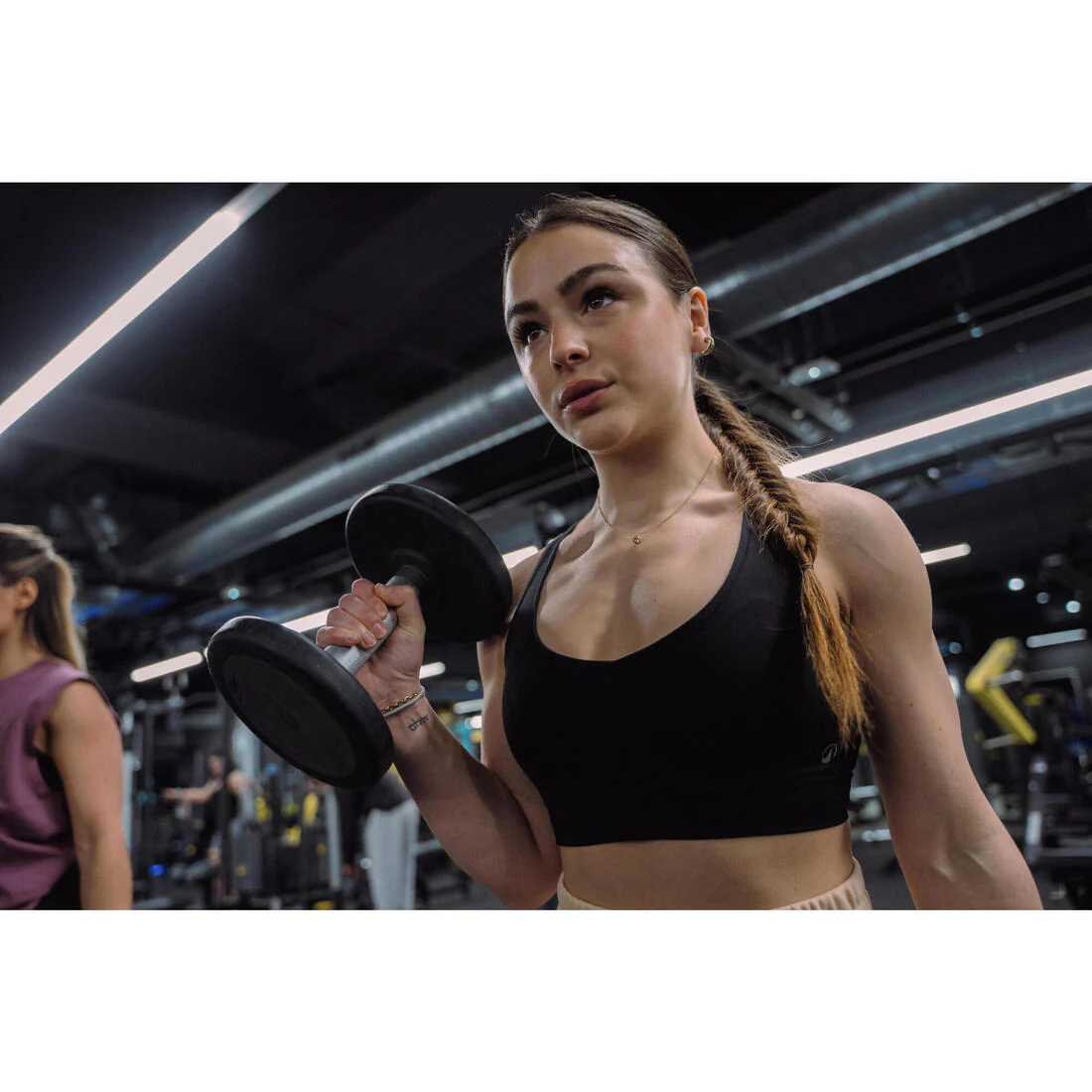 Brassiere-top de fitness de espalda cruzada y sujeción media negro para mujer - Image 6