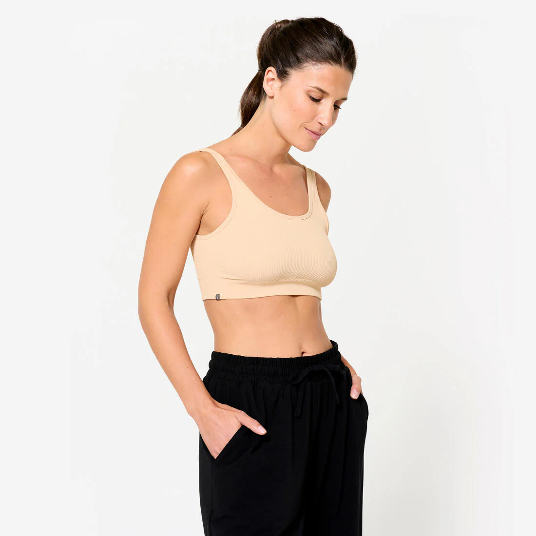 Brassiere-top de fitness de sujeción ligera beige para mujer