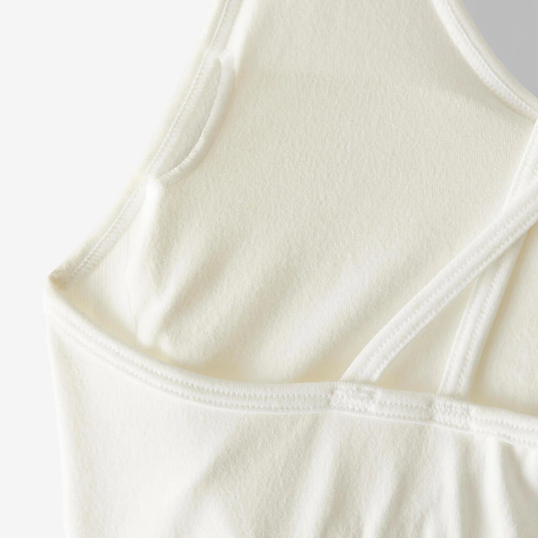 Brassiere-top de fitness de sujeción ligera blanco para mujer - Image 7