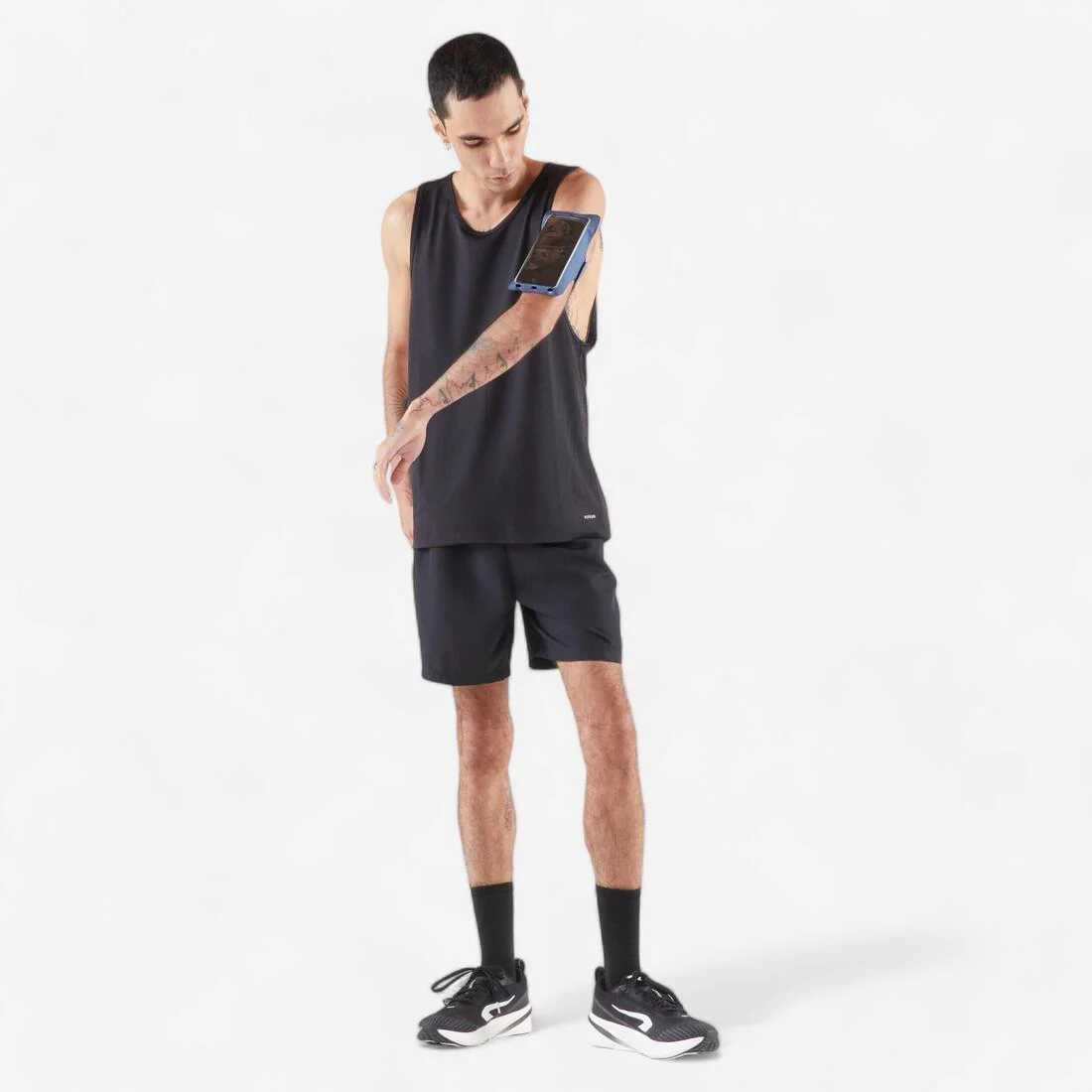 Brazalete de running para celular muy grande negro para hombre y mujer Kiprun - Image 10