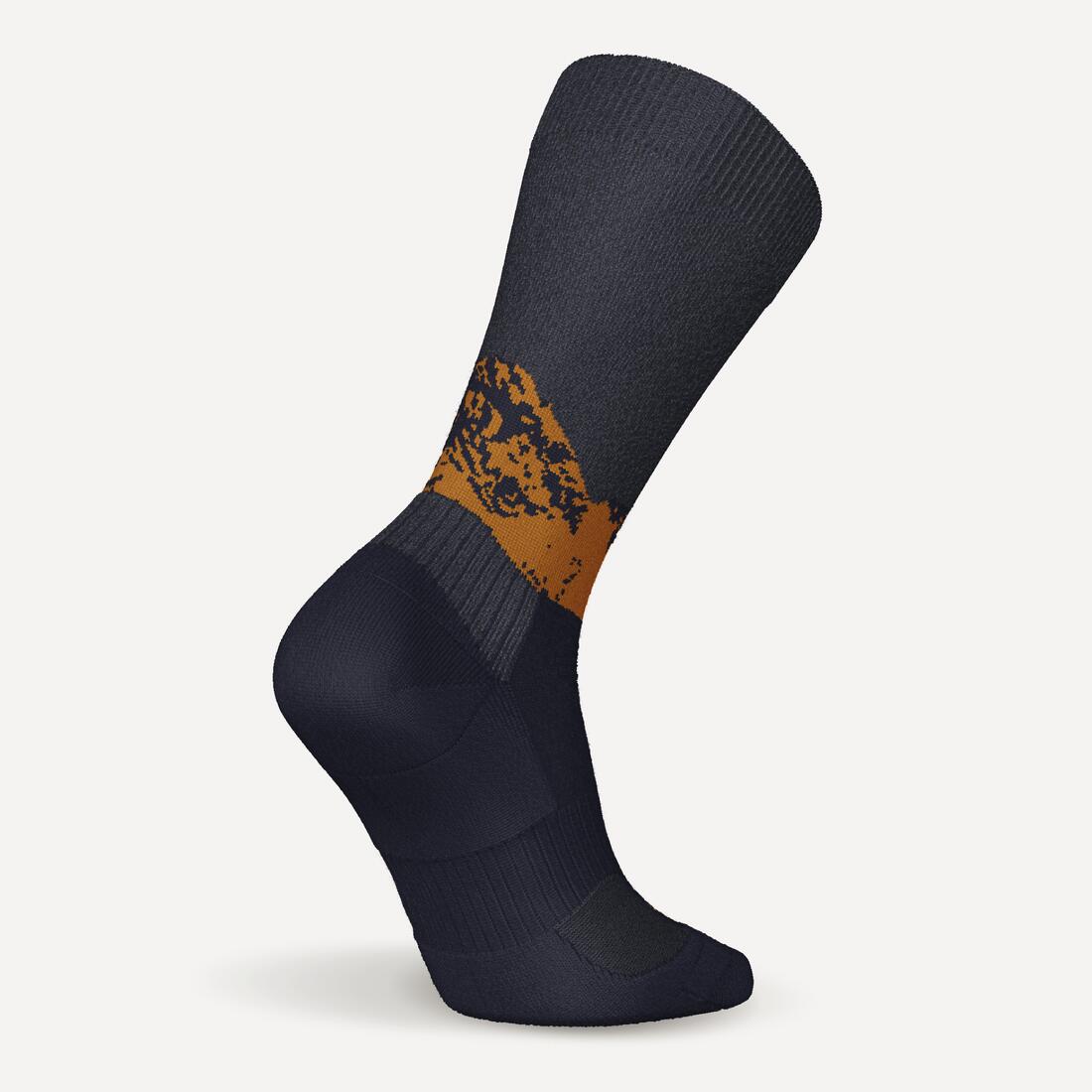 Calcetines de senderismo cálidos de altura media negros SH500 - Image 6