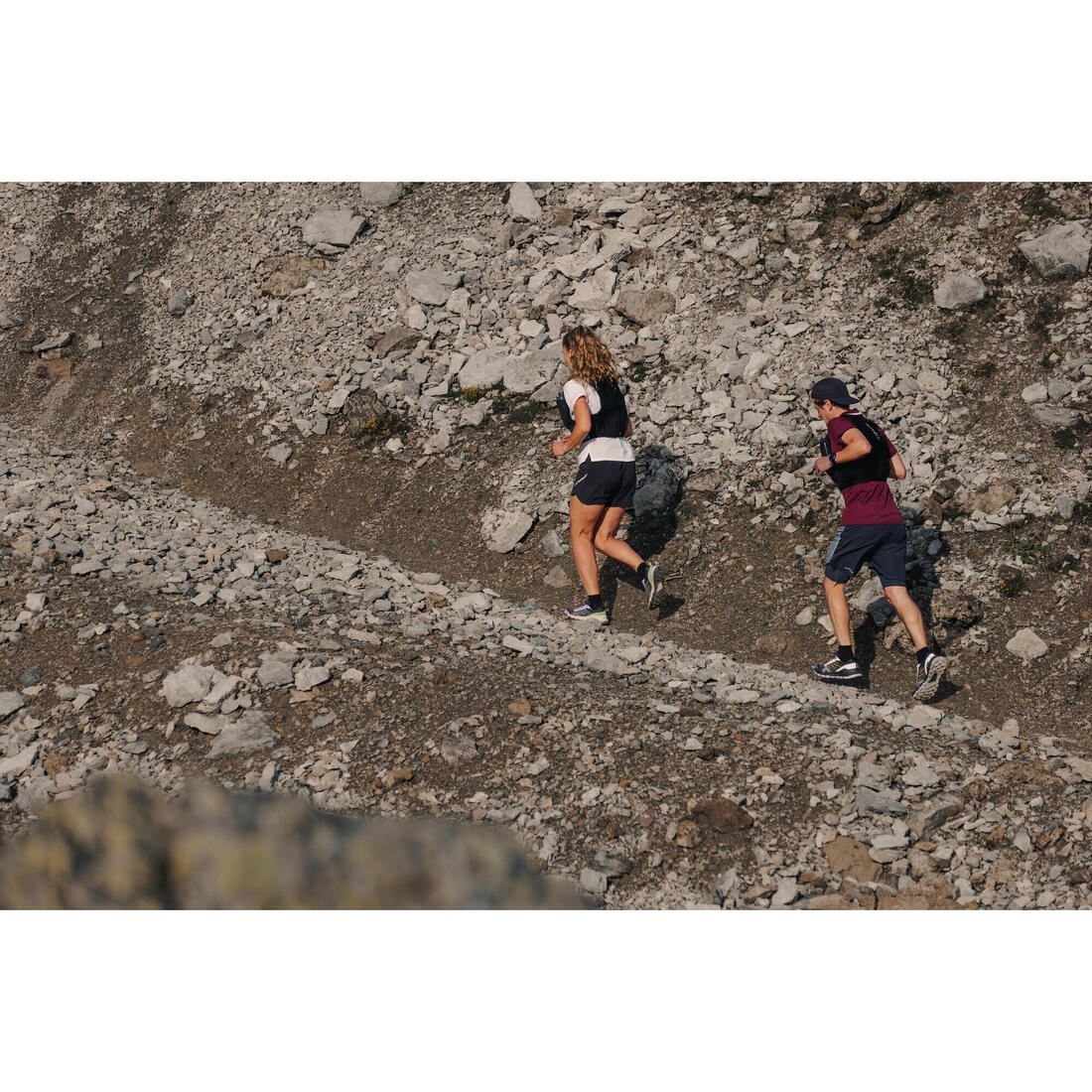 CALZADO TRAIL RUNNING MUJER TR2 gris carbono botón de rosa - Image 22