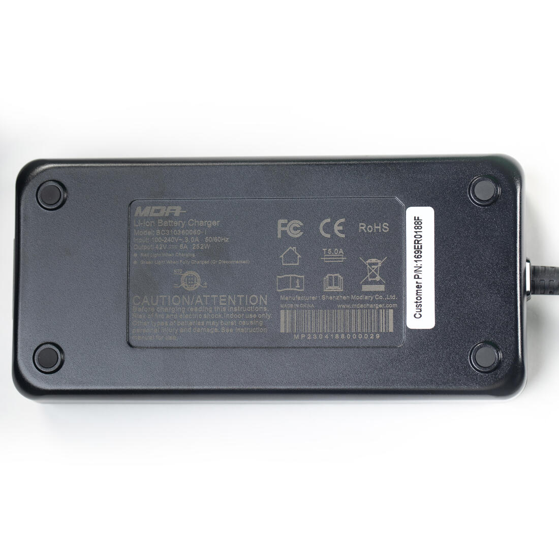 Cargador de batería de 36 V y 6 A E-Expl/E-Gravel Xplr 900/E-LD 500/Cargo F900E - Image 2