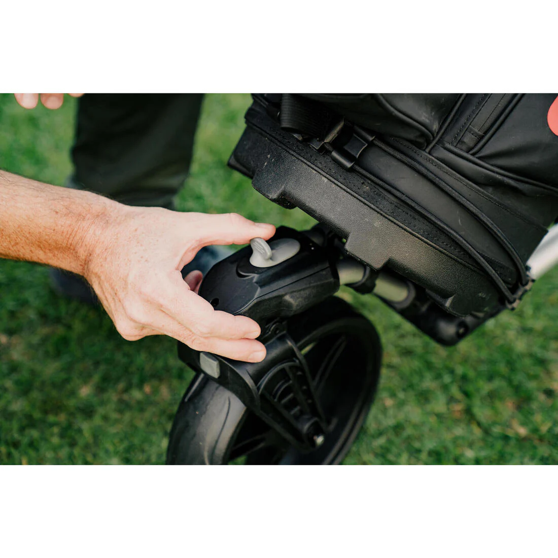 Carrito de golf con 3 ruedas con giro de 360° Inesis 900 - Image 18