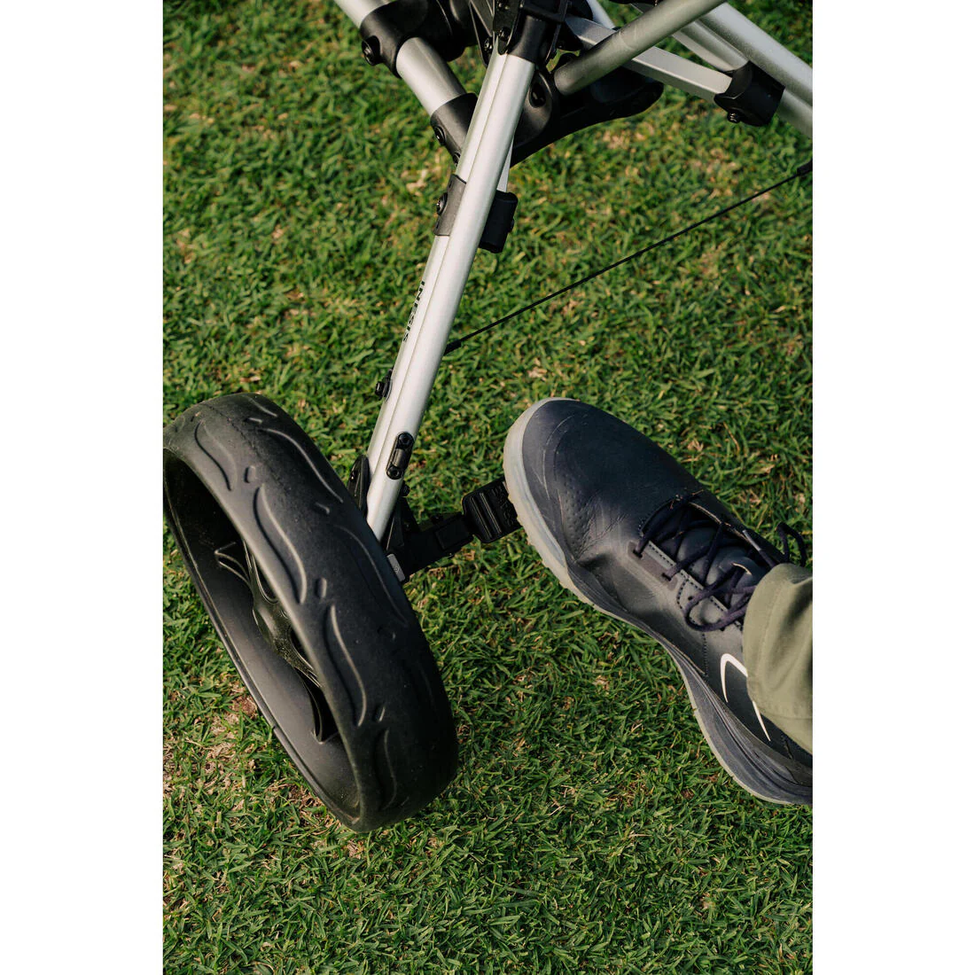 Carrito de golf con 3 ruedas con giro de 360° Inesis 900 - Image 24