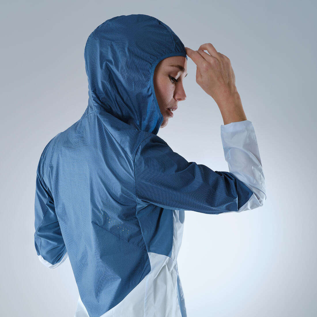 Chamarra cortaviento ultra ligera senderismo rápido mujer FH 500 Hélium wind az - Image 4