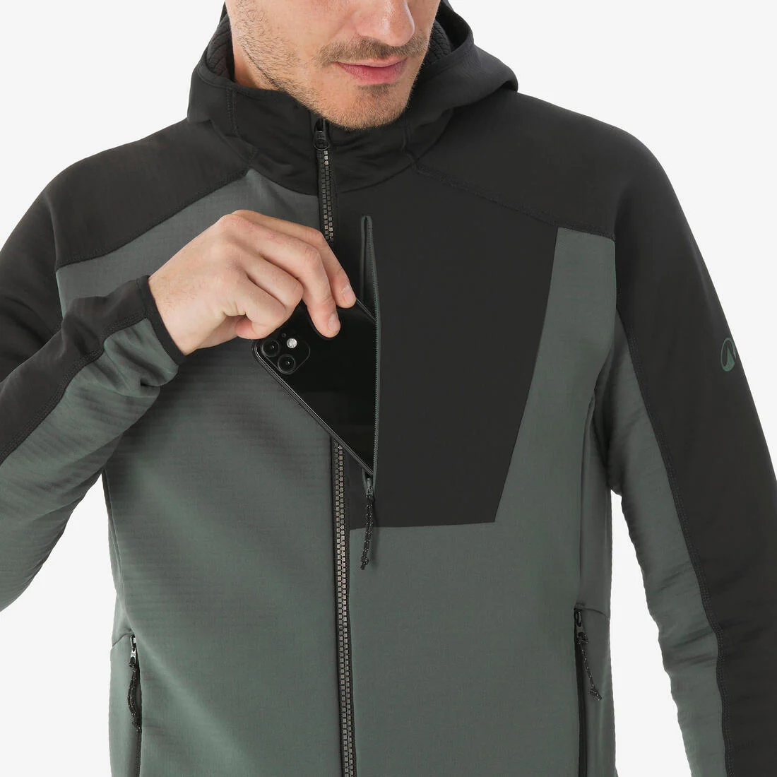 Chamarra de senderismo en montaña de forro polar para hombre MH500 - Image 10