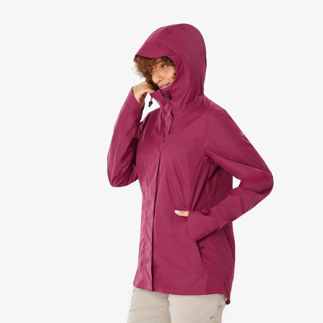 Chamarra de senderismo impermeable negra para mujer NH500 - Image 36