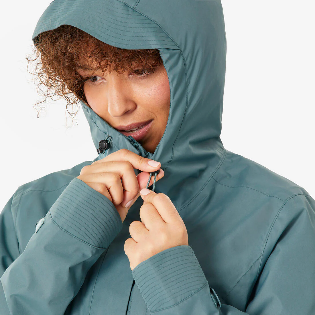 Chamarra de senderismo impermeable negra para mujer NH500 - Image 39