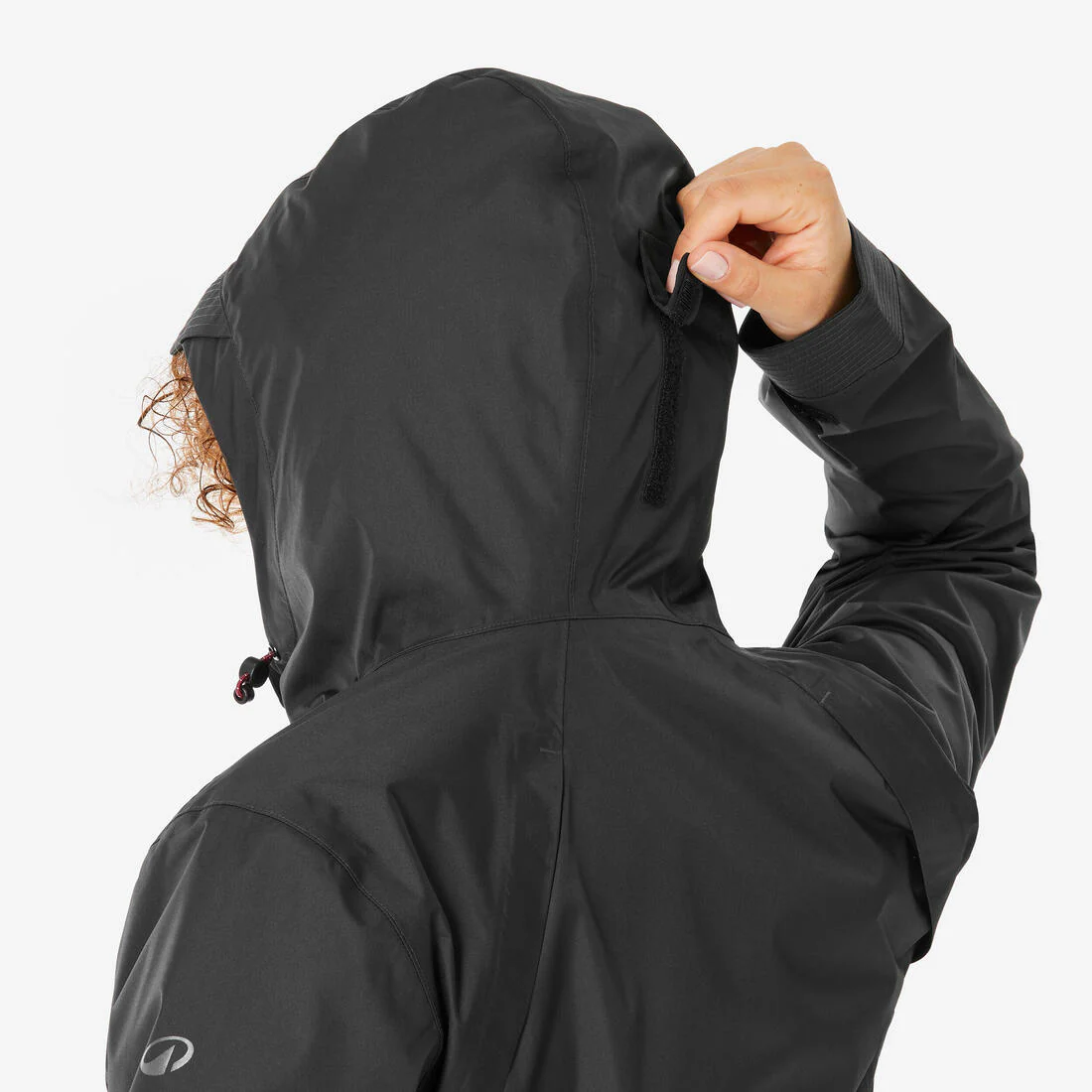 Chamarra de senderismo impermeable negra para mujer NH500 - Image 41