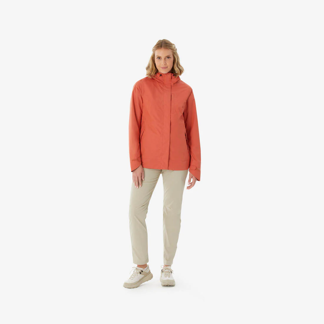 Chamarra de senderismo impermeable negra para mujer NH500 - Image 6