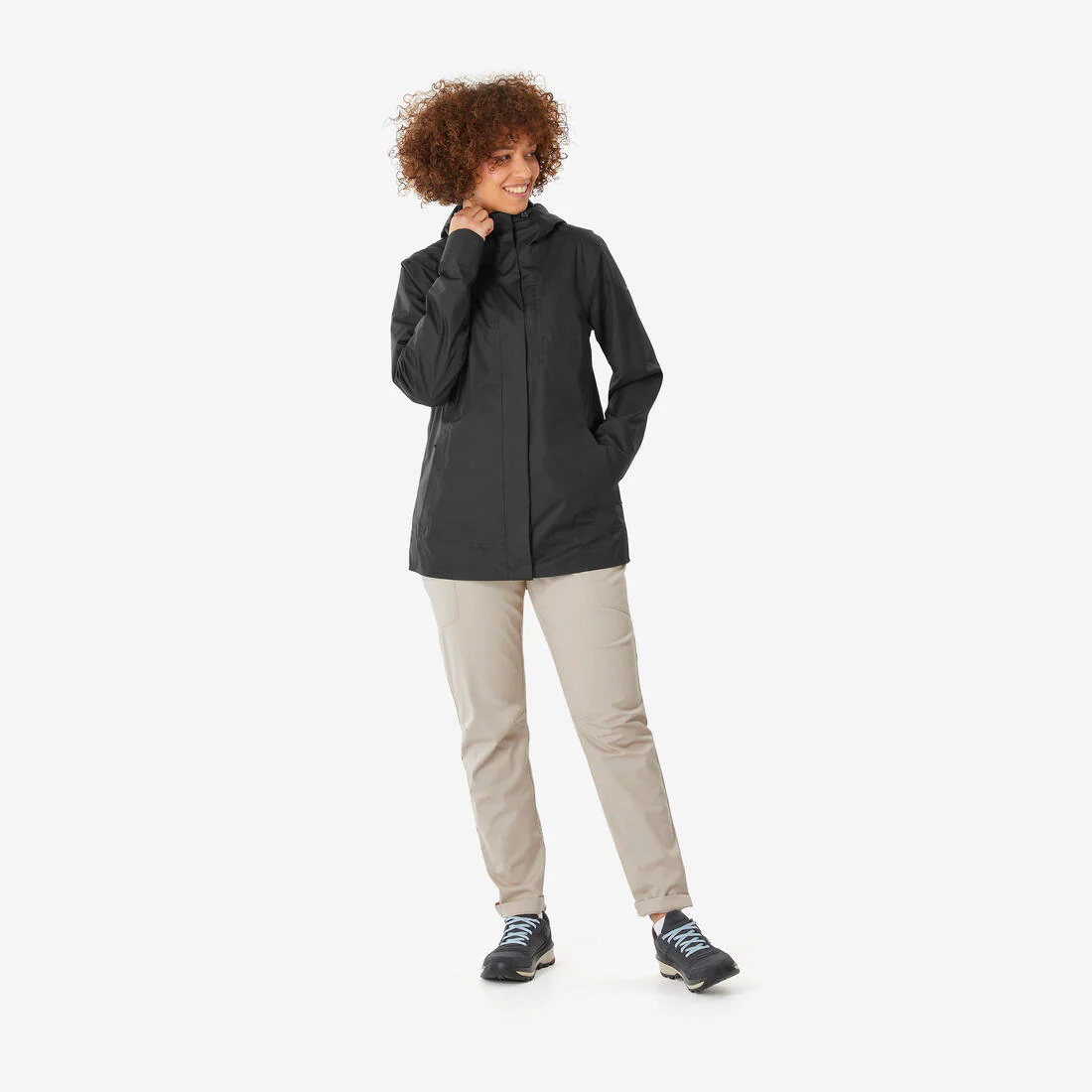 Chamarra de senderismo impermeable negra para mujer NH500 - Image 8