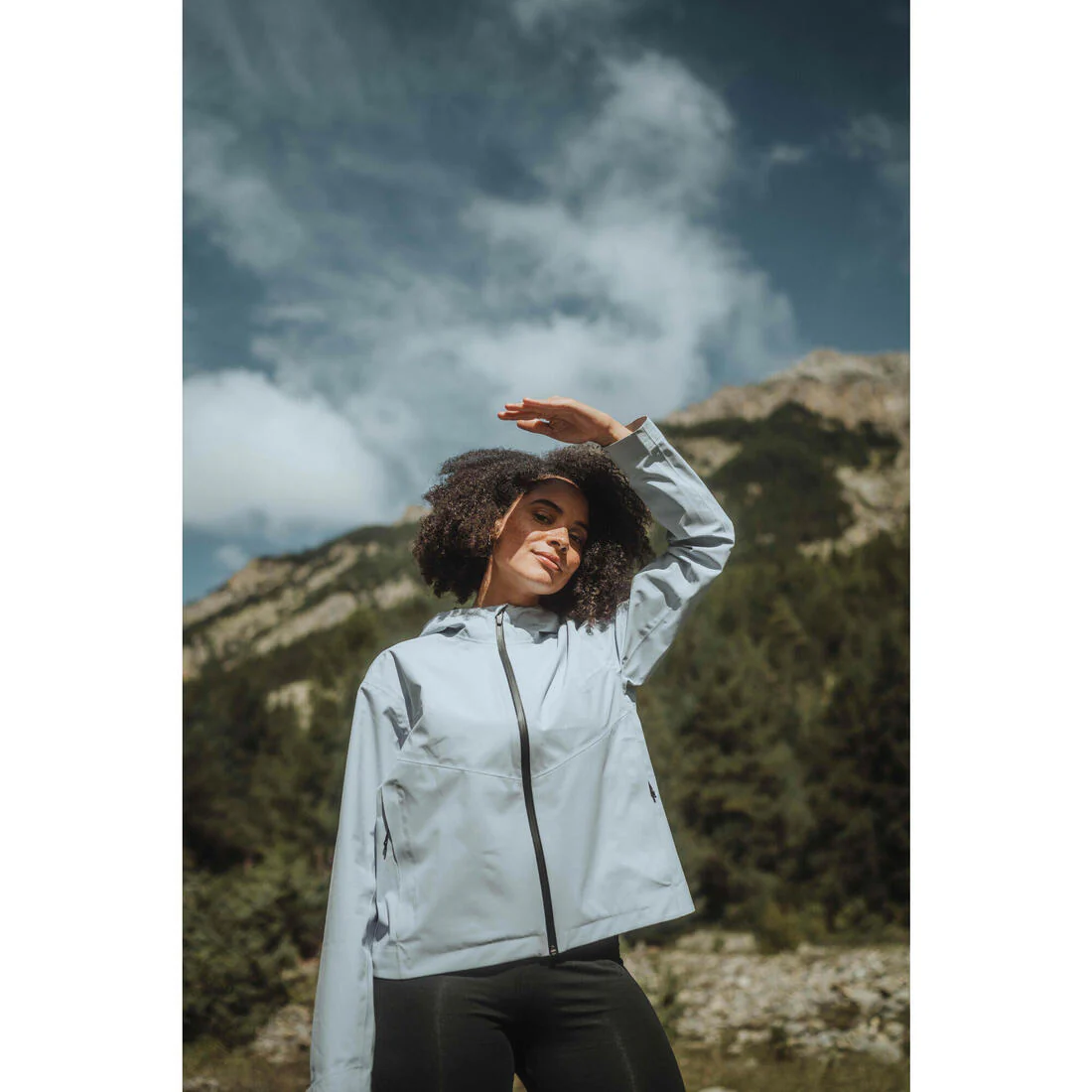 Chamarra de senderismo impermeable para mujer MH100 - Image 24