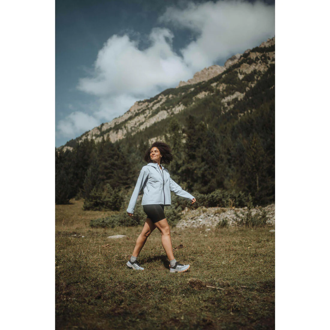 Chamarra de senderismo impermeable para mujer MH100 - Image 26