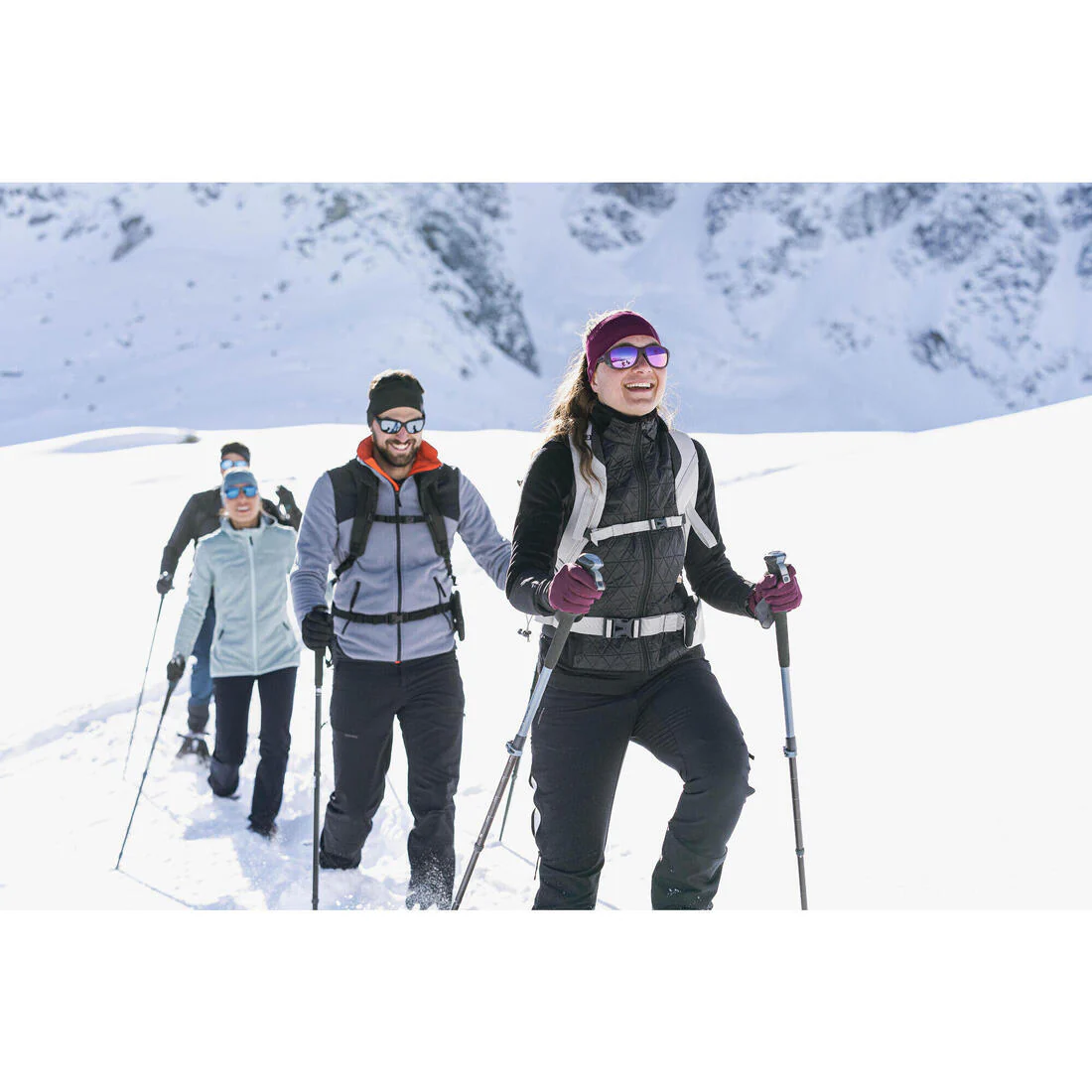 Chamarra de senderismo polar, cálida e híbrido negra para mujer MH900 Mountain - Image 11