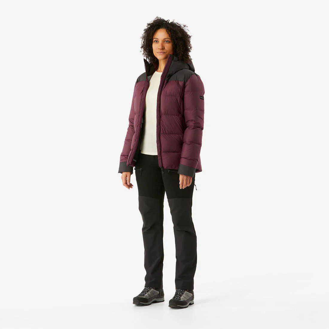 Chamarra de trekking acolchada cálida de plumón con capucha para mujer MT900 - Image 2