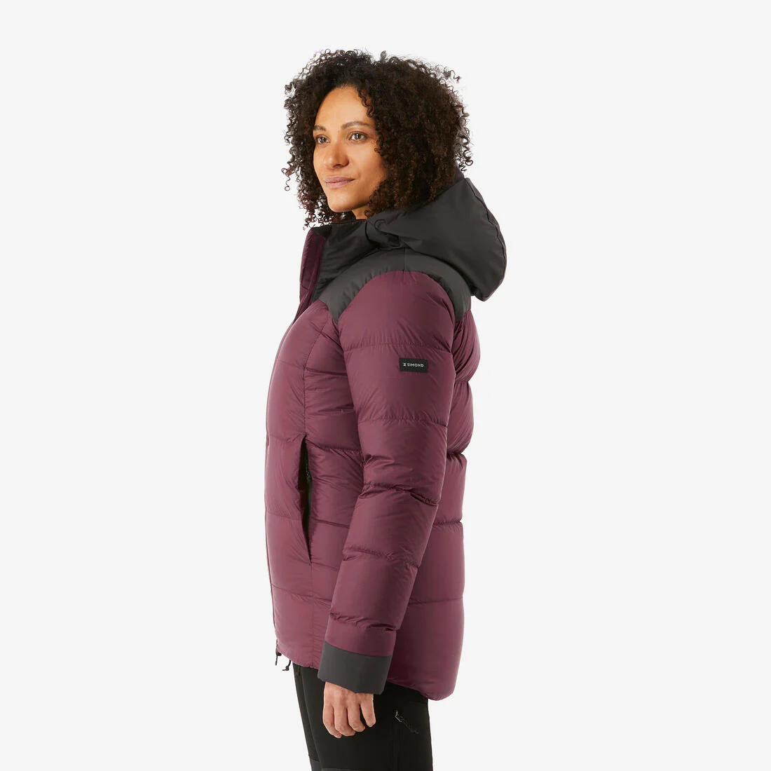 Chamarra de trekking acolchada cálida de plumón con capucha para mujer MT900 - Image 7