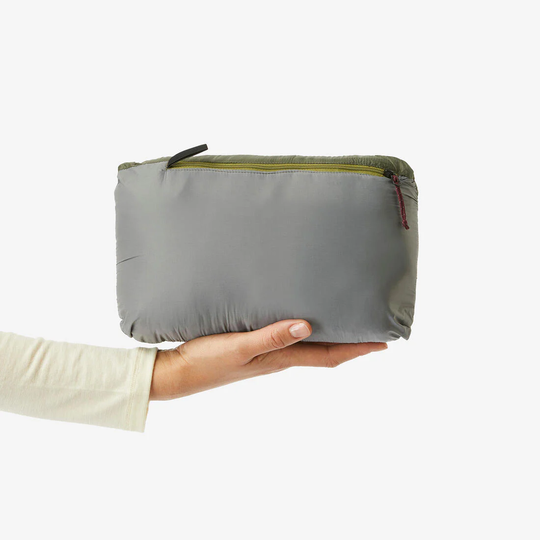 Chamarra de trekking acolchada y sintética con capucha negra para mujer MT100 - Image 18