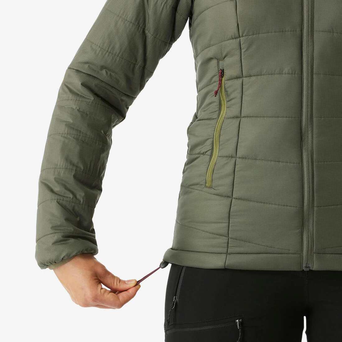 Chamarra de trekking acolchada y sintética con capucha negra para mujer MT100 - Image 27