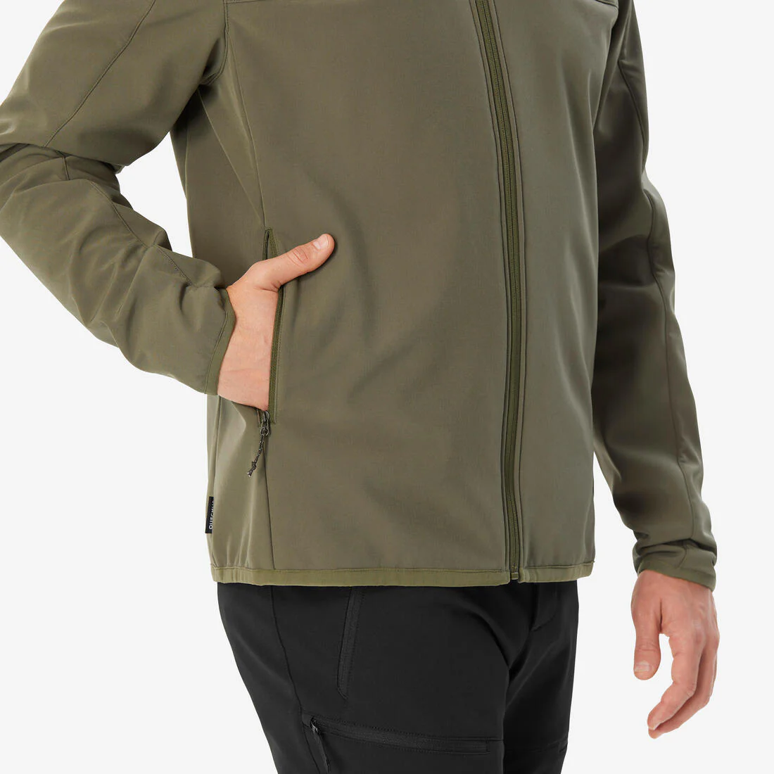 Chamarra de trekking rompevientos negra para hombre Softshell MT100 - Image 8