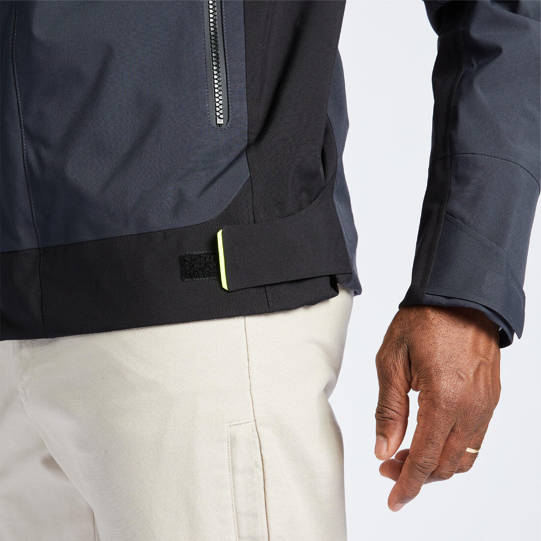 Chamarra de vela impermeable gris con negro para hombre Sailing 500 - Image 11