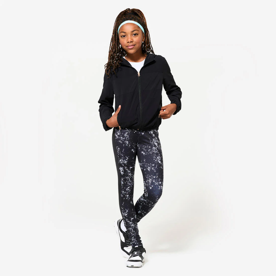 Chamarra deportiva ligera y transpirable negra para niños - Image 3
