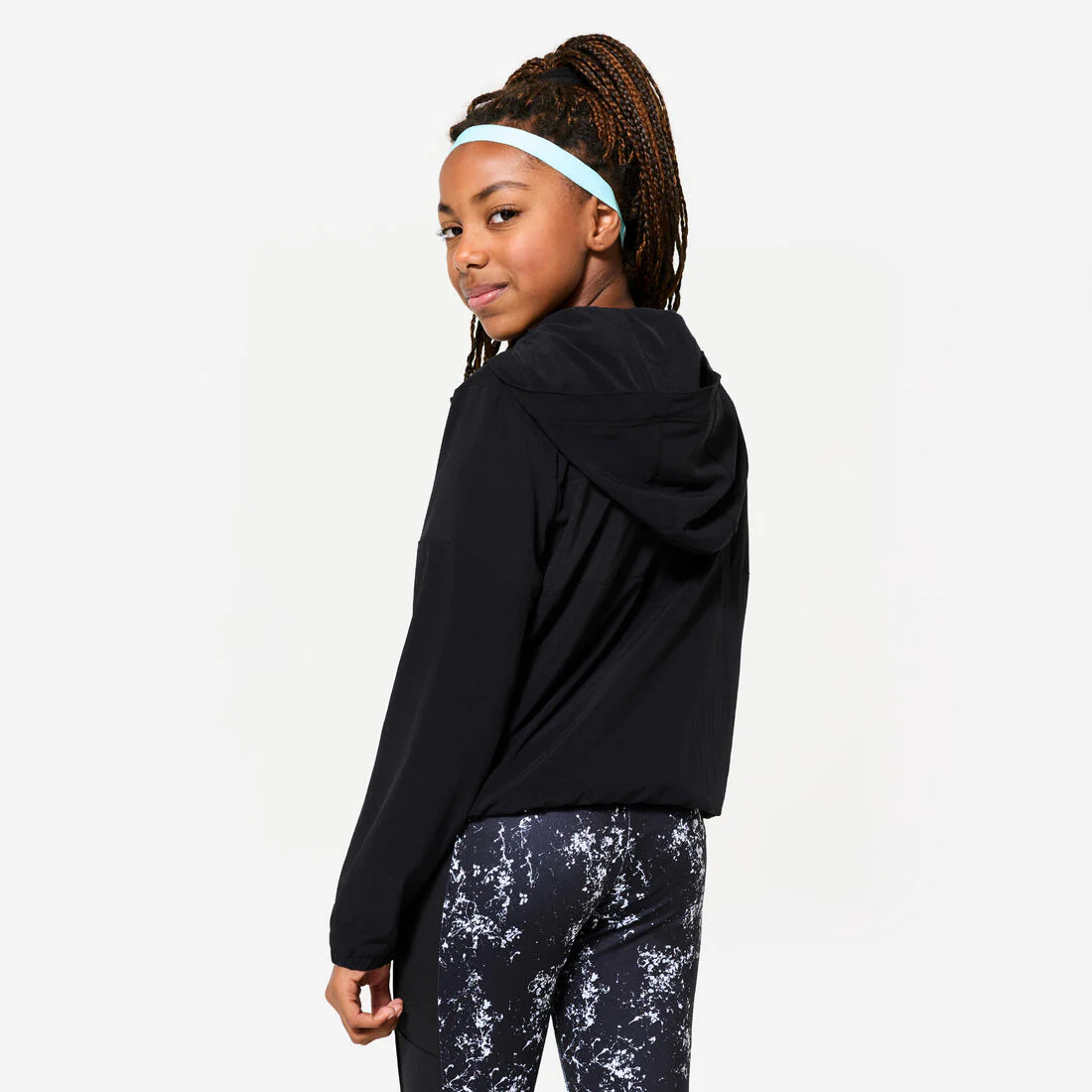 Chamarra deportiva ligera y transpirable negra para niños - Image 8