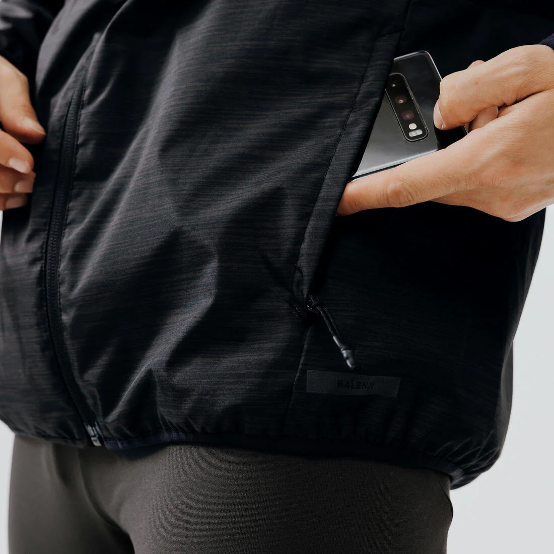 Chamarra ligera de Running para Hombre - Kalenji Run Rain - Negro - Impermeable - Rompevientos - Image 6