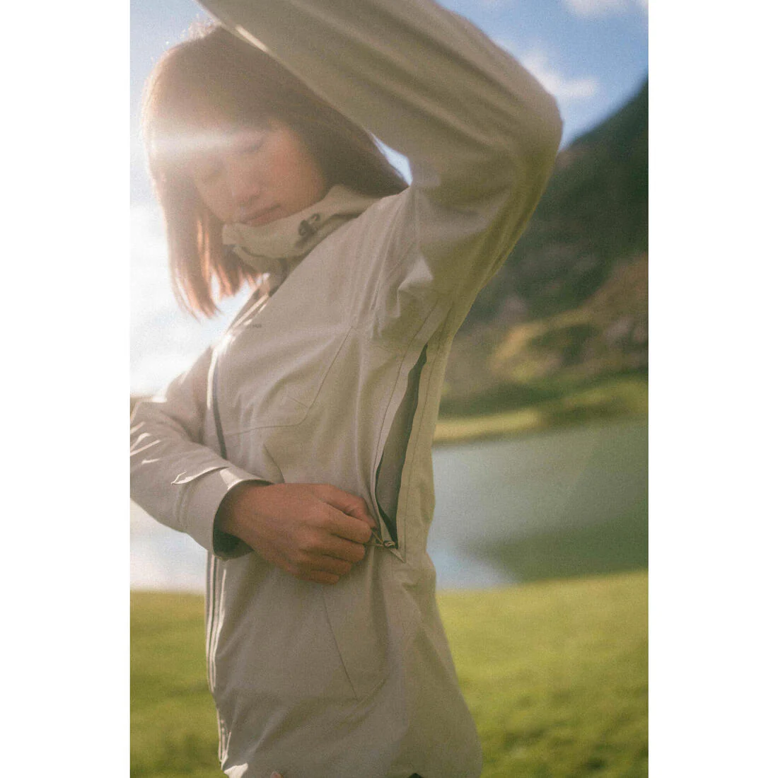 Chamarra ligera impermeable de senderismo montaña - MH500 - Mujer - Image 65